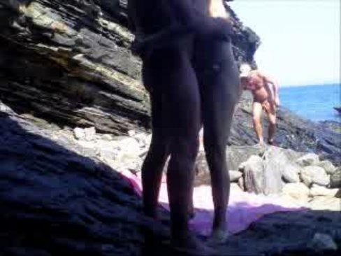 Suruba Gay na Praia Brasileira